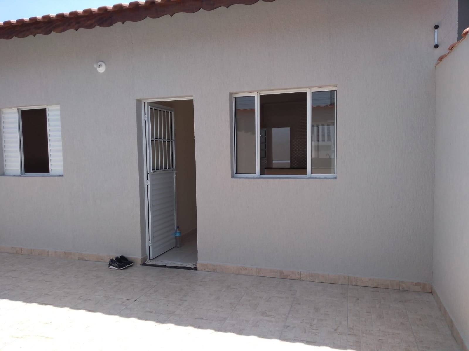 Casa à venda com 2 quartos, 63m² - Foto 4