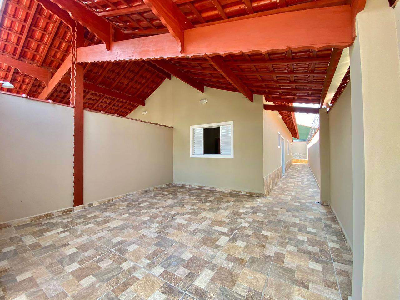 Casa à venda com 2 quartos, 76m² - Foto 1